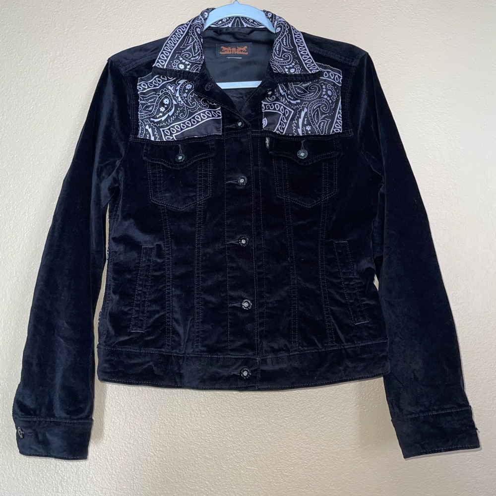 Corduroy Levis Jacket  Bandana Print Black and White (no size tag) Fits Medium